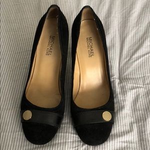 Michael Kors black round toe heels